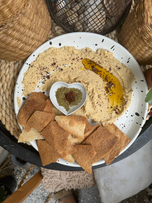 Хумус тахини с пилешко – протеинов заряд с арабски вкус